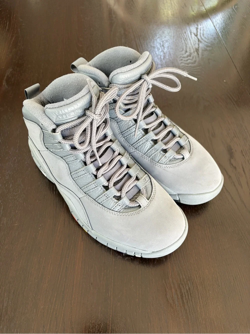 Jordan Men's Light Grey High-Top Sneakers